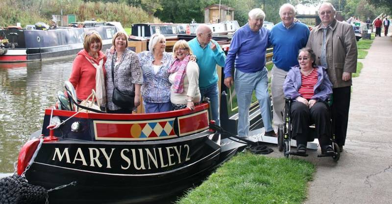 Guests and club members enjoy a day on the canal
