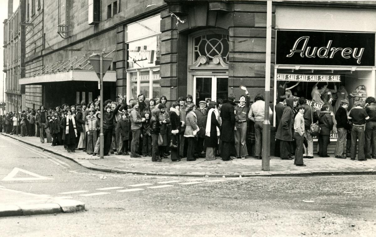 Odeon Cinema Dundee - queuing for the Star Wars film
 Talk on 6th June 2019 - Jack Searle