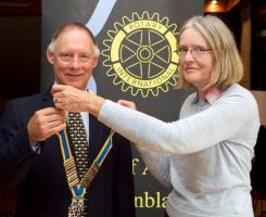 Nick Rawlings receives the chain of office from outgoing President Mary Fraser