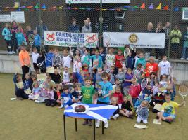 Judy Murray and Garson Gillies from Children's Hospice Association Scotland with all the competitors.