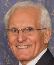 Geoff Blurton, District Governor 2015-2016