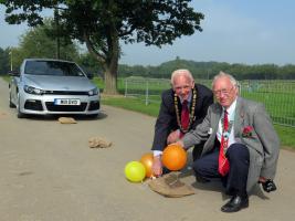Visit of Mayor of Oswestry and District Governor to Lifeline 2014