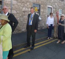 President Dilwyn pauses before the procession enters Y Capel Mawr