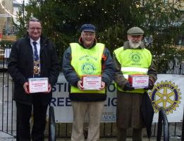 Mayor Councillor Alan Roberts with Hastings Rotarians Derek Lawrence and Brion Purdey