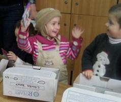 2013 Rotary Shoeboxes delivered in Romania