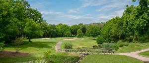 Overview of Thorndon Park Golf Club with a video of several holes.