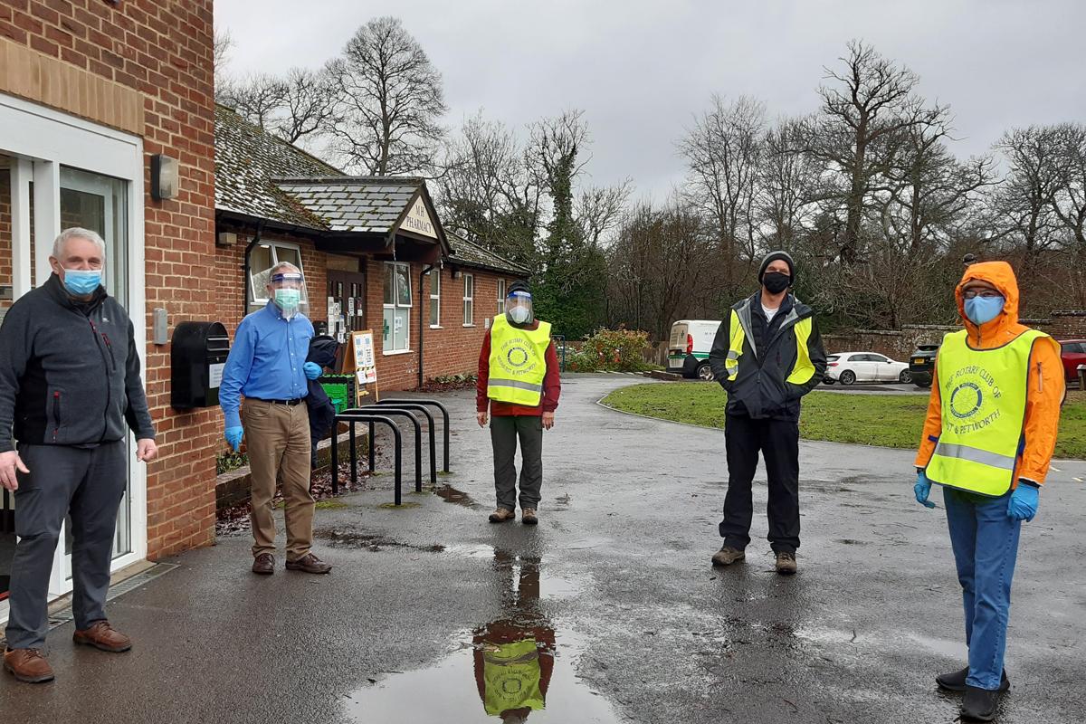 Helping with vaccination days
