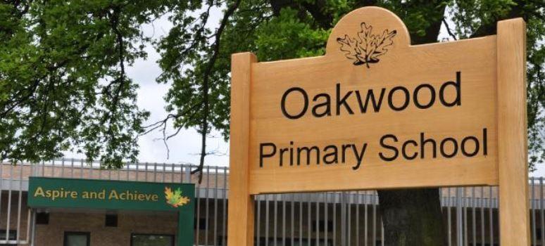 Entrance to Oakwood Primary School