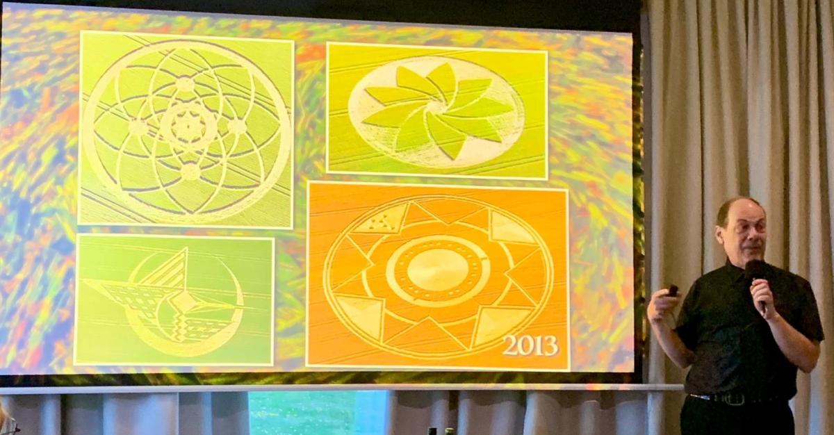 Andy Thomas gives his talk on the subject of Crop Circles