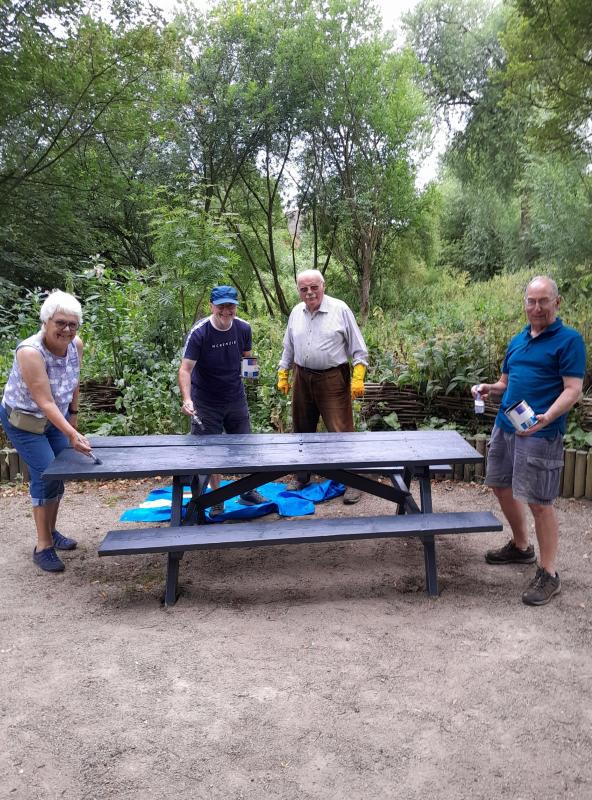 Some of the Club members that helped with the refurbishment.
