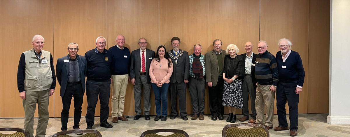 At the end of a recent Awards Evening, the Kenilworth Mayor, Alan Chalmers, joined the Rotary members in a picture.