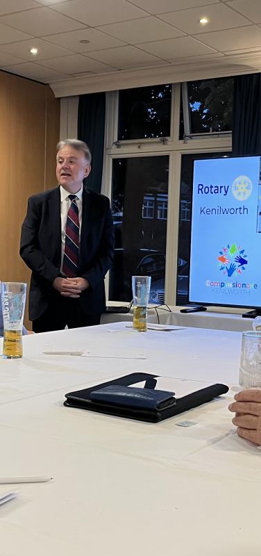 Professor Peter Giannondis addressing the Kenilworth Rotary Club