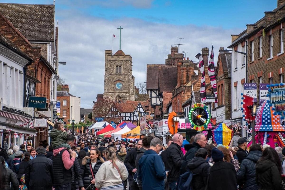 St George's Day, Pinner High Street