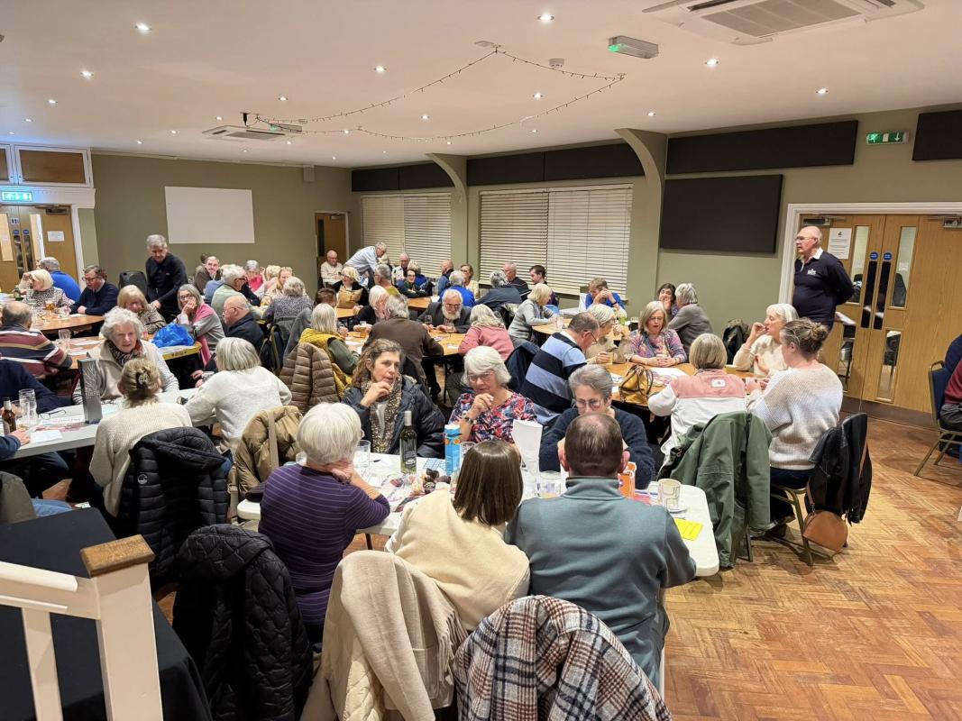 Quizmaster Paul with the microphone