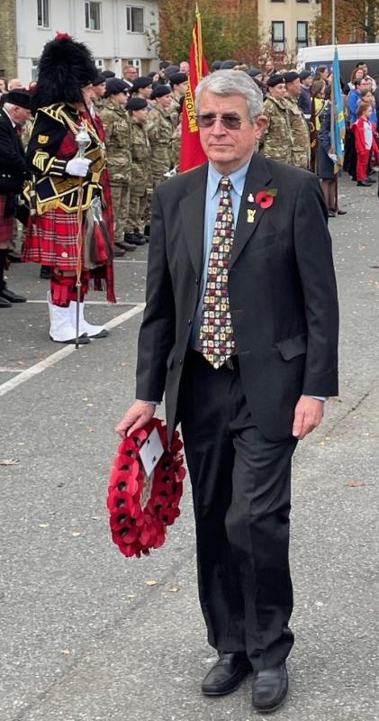 President Andrew lays wreath on behalf of Rotary Club