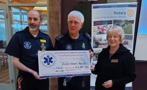 Rotary Becket support South Northants Community Responders 