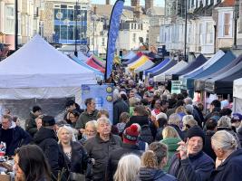 Christmas Market Second Attempt Brings the Crowds!