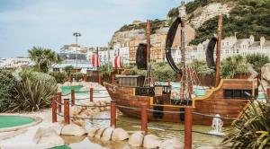 Source : Hastings Crazy Golf course website
