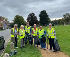 LITTER PICKING in GERRARDS CROSS 12th OCTOBER 2024