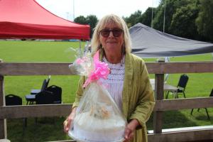 Linda with club president Chrishttps://www.rotary-ribi.org/upimages/PageMainPics/thumbs150/IMG_8454.jpg