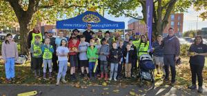 An Amazing Army of Rotary Volunteers plants thousands of crocuses and narcissi in Elms Field