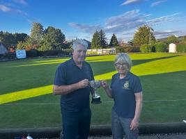 Bowling : Edinburgh Trophy 